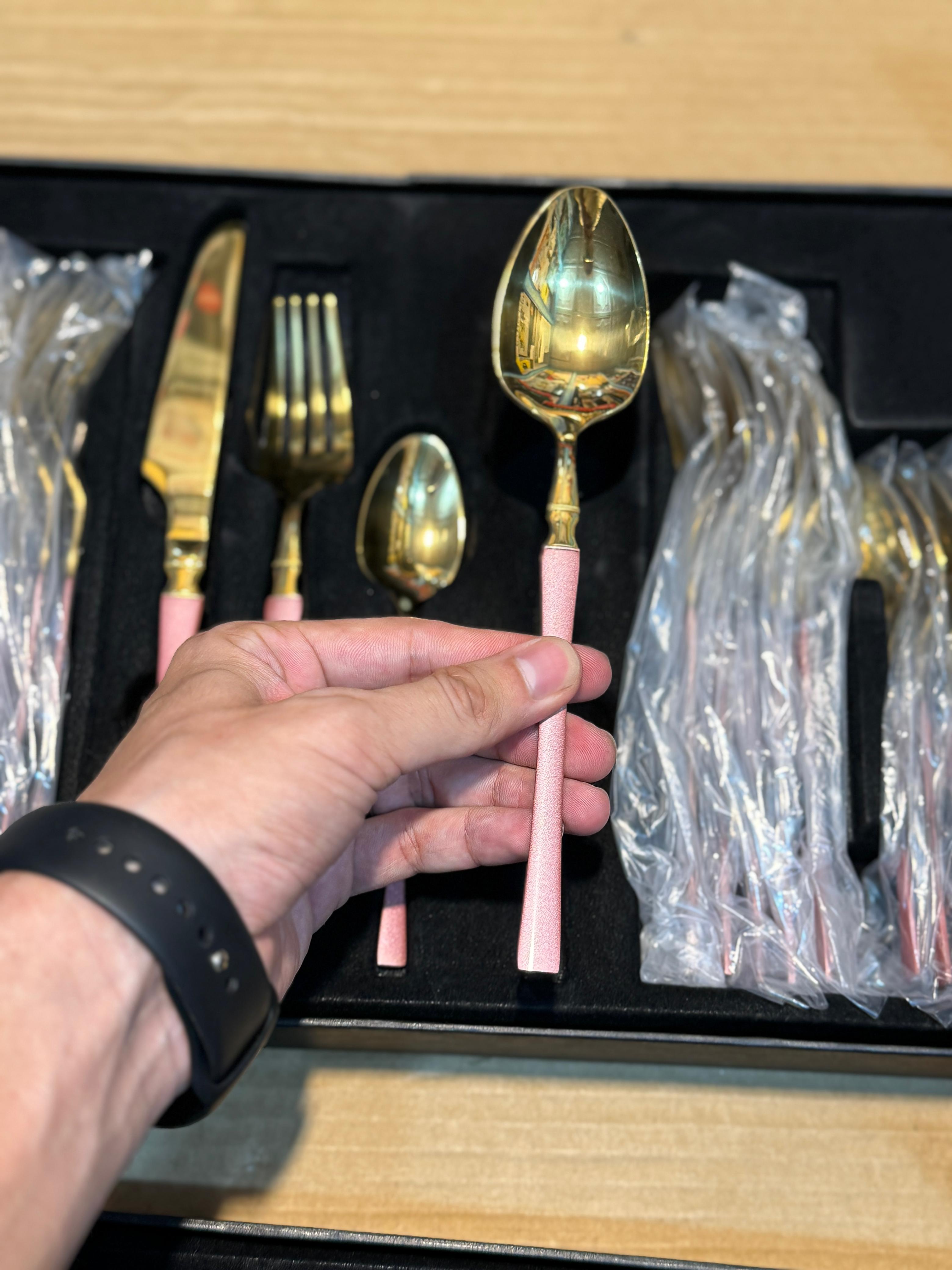 24 pcs cutlery set